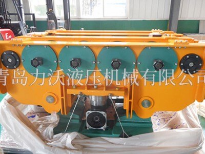 力沃液壓非標輪胎吊具
