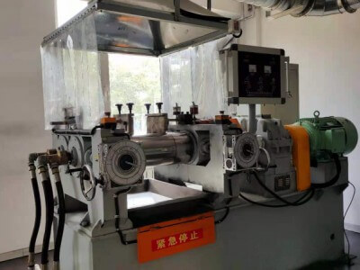 瑞興實驗型6寸開煉機X(S)K-320圖2