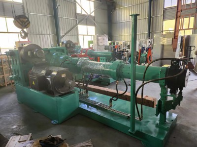 裕元橡塑機械 XJD250膠片擠出機圖2